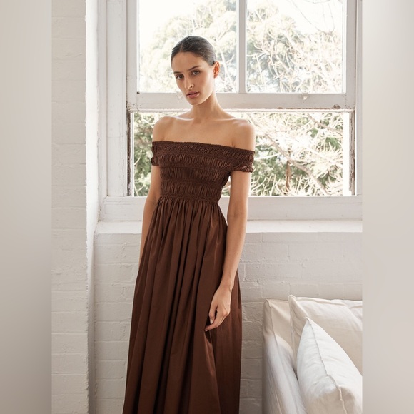 MATTEAU shirred off the shoulder dress (1) - Picture 2 of 7